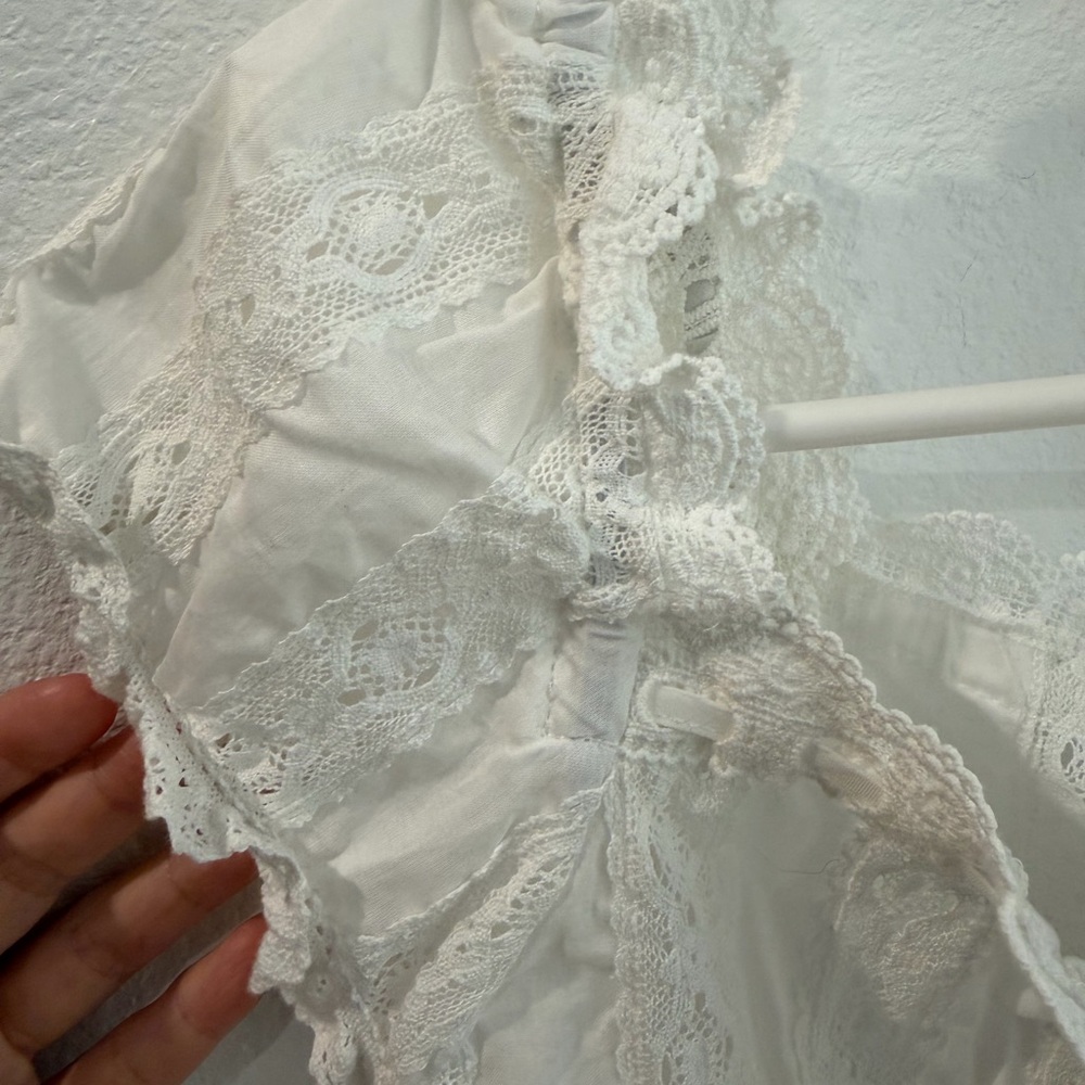 With Jean White Off-Shoulder Lace Mini Dress XS - Picture 9 of 11